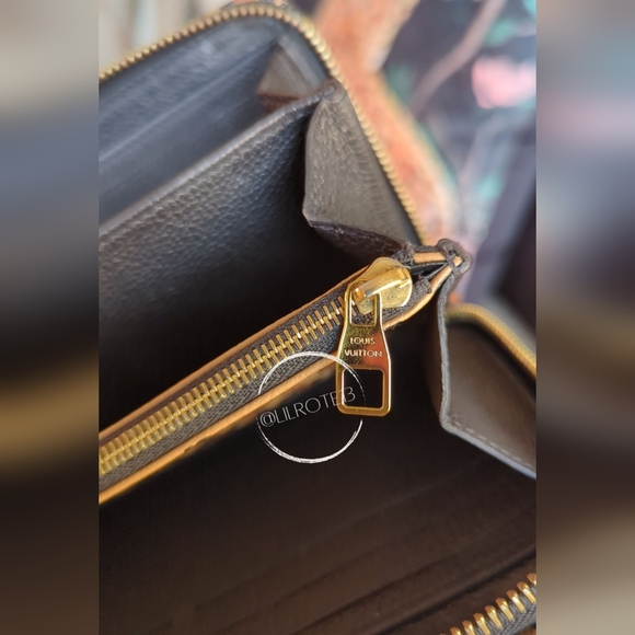 Louis Vuitton Wild At Heart Black Empreinte Zippy - Picture 9 of 17